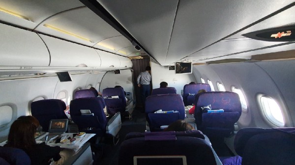 787,BUSINESS CLASS,CLASS C,中國國際航空,北京,商務艙,商務艙飛行記錄,國航,星空聯盟,飛機客艙,馬德里 @這裡胡說 x 傑西大叔 787,BUSINESS CLASS,CLASS C,中國國際航空,北京,商務艙,商務艙飛行記錄,國航,星空聯盟,飛機客艙,馬德里 @這裡胡說 x 傑西大叔
