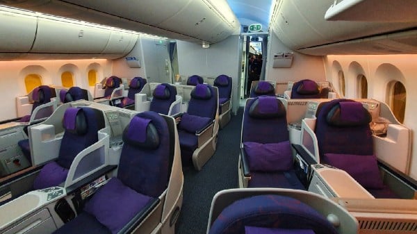 787,BUSINESS CLASS,CLASS C,中國國際航空,北京,商務艙,商務艙飛行記錄,國航,星空聯盟,飛機客艙,馬德里 @這裡胡說 x 傑西大叔 787,BUSINESS CLASS,CLASS C,中國國際航空,北京,商務艙,商務艙飛行記錄,國航,星空聯盟,飛機客艙,馬德里 @這裡胡說 x 傑西大叔