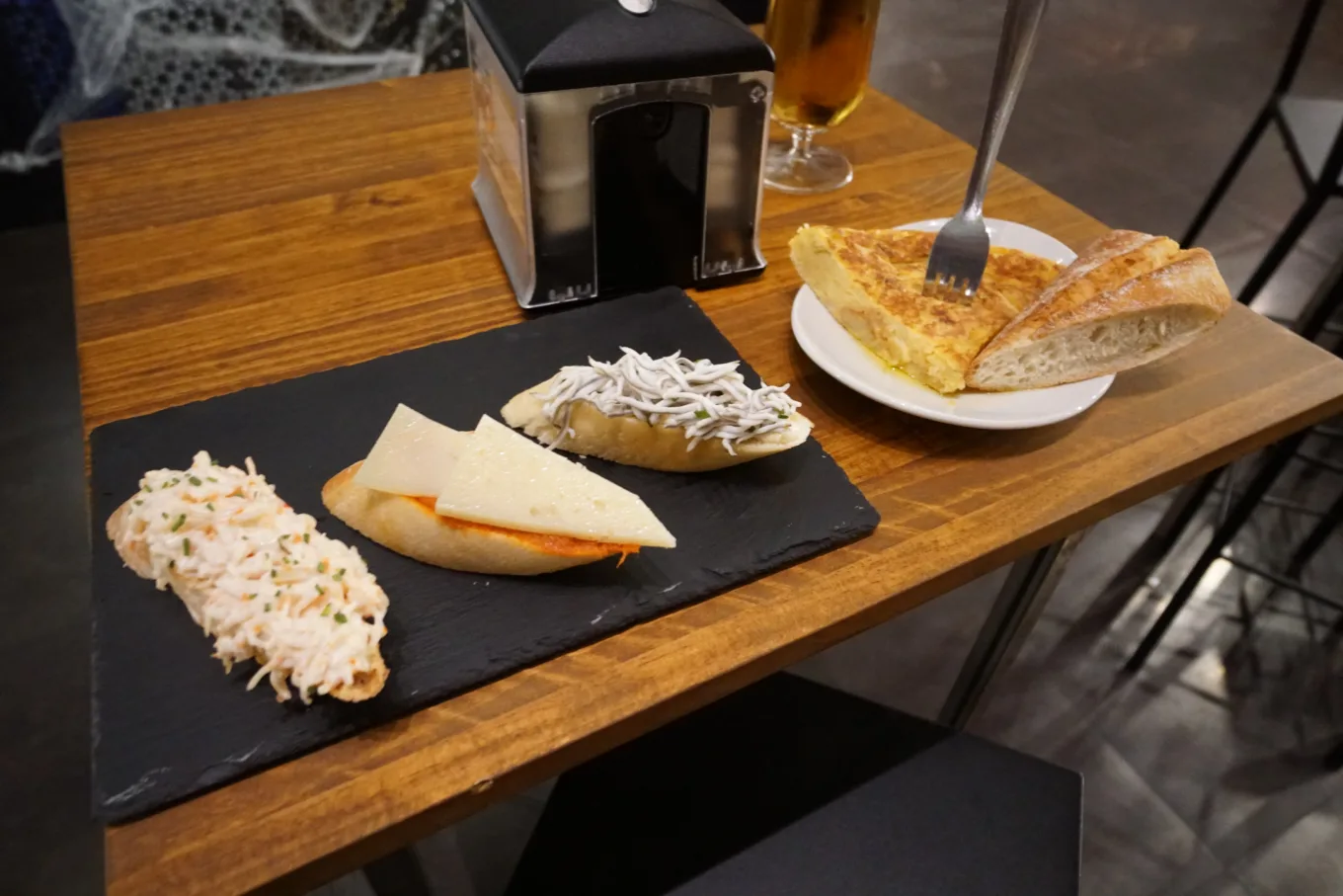 TAPAS,傑西吃貨筆記,西班牙,西班牙北部,西班牙炸豬皮,西班牙美食 TAPAS,傑西吃貨筆記,西班牙,西班牙北部,西班牙炸豬皮,西班牙美食