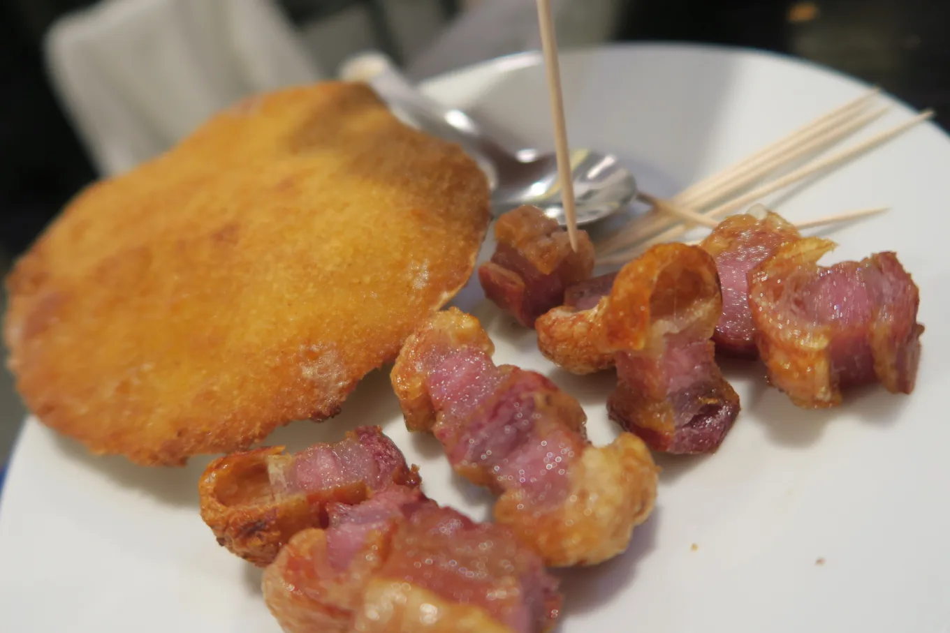 TAPAS,傑西吃貨筆記,西班牙,西班牙北部,西班牙炸豬皮,西班牙美食 TAPAS,傑西吃貨筆記,西班牙,西班牙北部,西班牙炸豬皮,西班牙美食