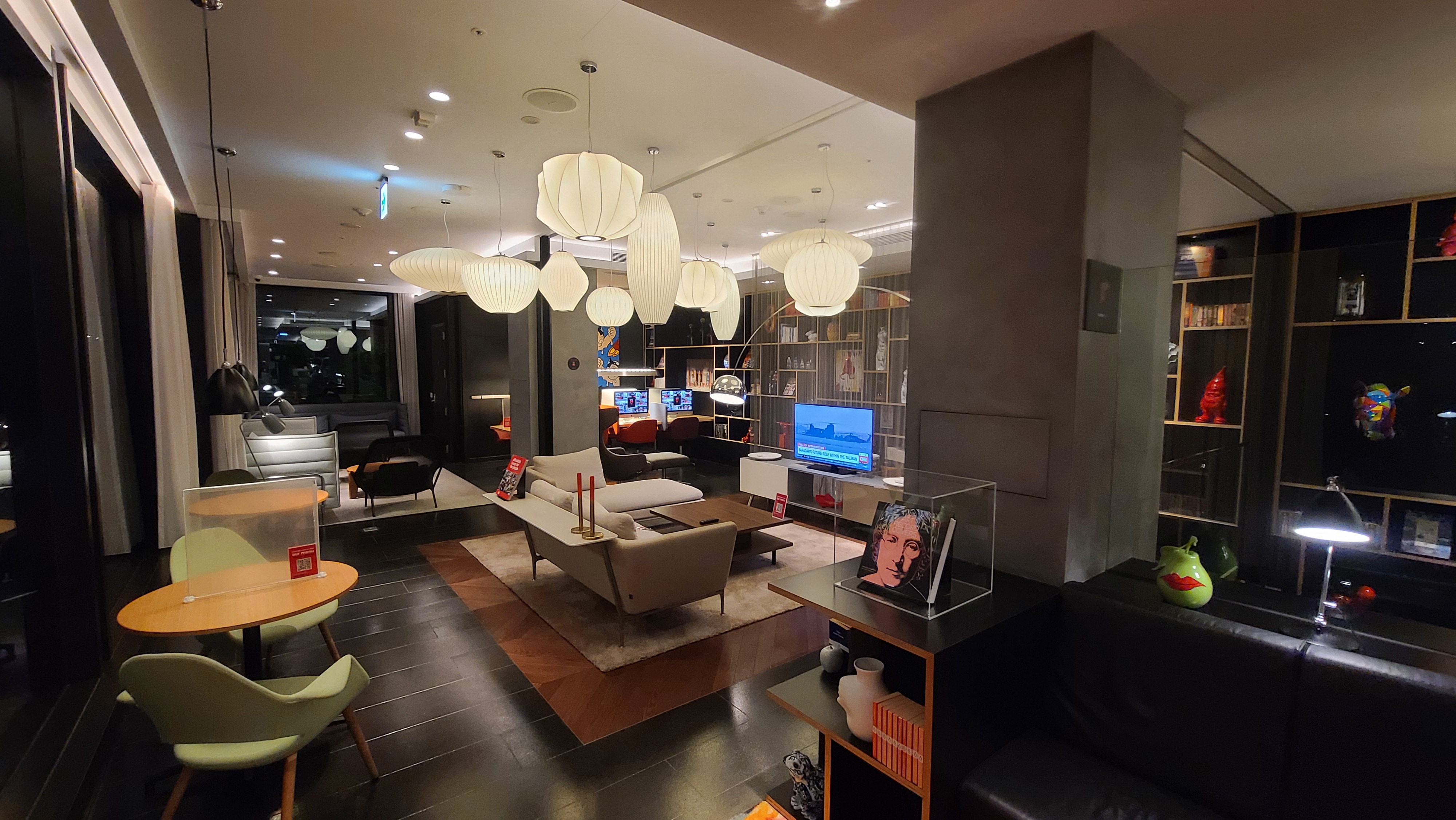 CitizenM,世民飯店,傑西飯店開箱清單,北門,台北,台北住宿,台北車站,商務旅館,落地玻璃,西門,西門町,飯店 CitizenM,世民飯店,傑西飯店開箱清單,北門,台北,台北住宿,台北車站,商務旅館,落地玻璃,西門,西門町,飯店