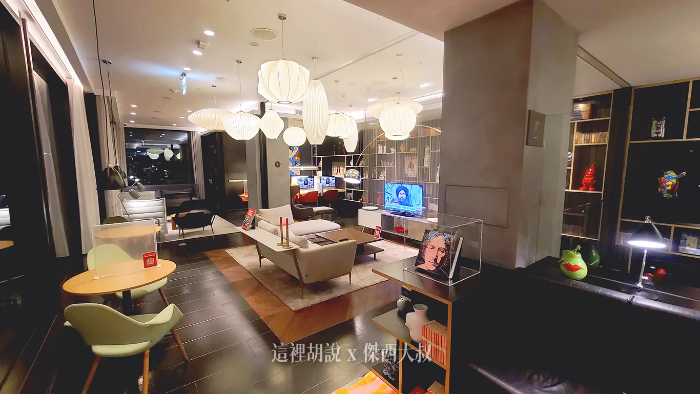CitizenM,世民飯店,住宿,傑西飯店開箱清單,北門,台北,台北住宿,台北車站,商務旅館,席伊麗,席伊麗床墊,落地玻璃,西門,西門町,飯店 CitizenM,世民飯店,住宿,傑西飯店開箱清單,北門,台北,台北住宿,台北車站,商務旅館,席伊麗,席伊麗床墊,落地玻璃,西門,西門町,飯店