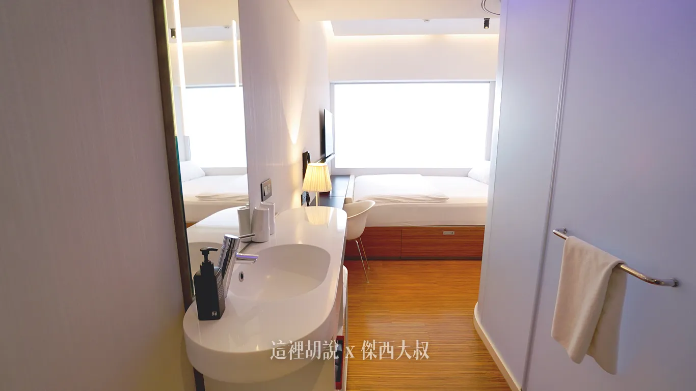 CitizenM,世民飯店,住宿,傑西飯店開箱清單,北門,台北,台北住宿,台北車站,商務旅館,席伊麗,席伊麗床墊,落地玻璃,西門,西門町,飯店 CitizenM,世民飯店,住宿,傑西飯店開箱清單,北門,台北,台北住宿,台北車站,商務旅館,席伊麗,席伊麗床墊,落地玻璃,西門,西門町,飯店