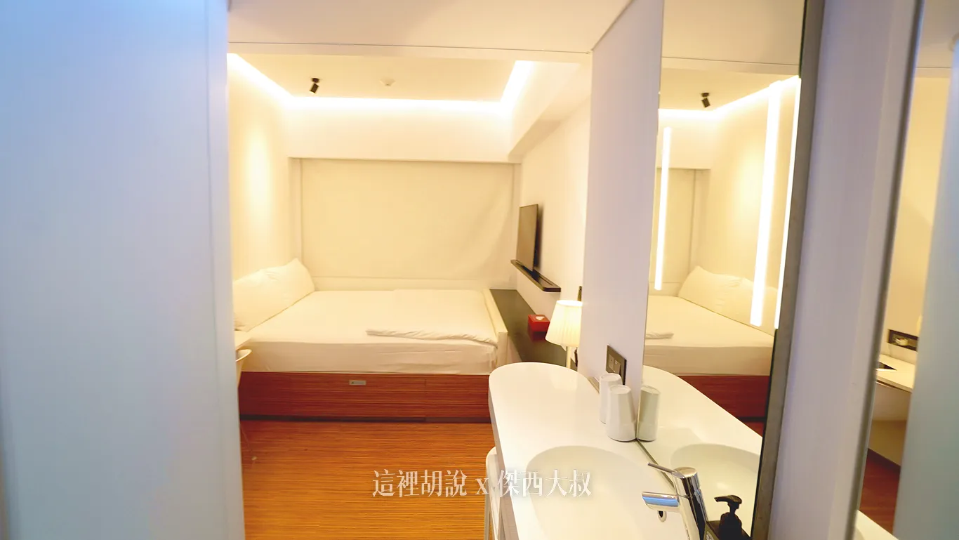 CitizenM,世民飯店,住宿,傑西飯店開箱清單,北門,台北,台北住宿,台北車站,商務旅館,席伊麗,席伊麗床墊,落地玻璃,西門,西門町,飯店 CitizenM,世民飯店,住宿,傑西飯店開箱清單,北門,台北,台北住宿,台北車站,商務旅館,席伊麗,席伊麗床墊,落地玻璃,西門,西門町,飯店