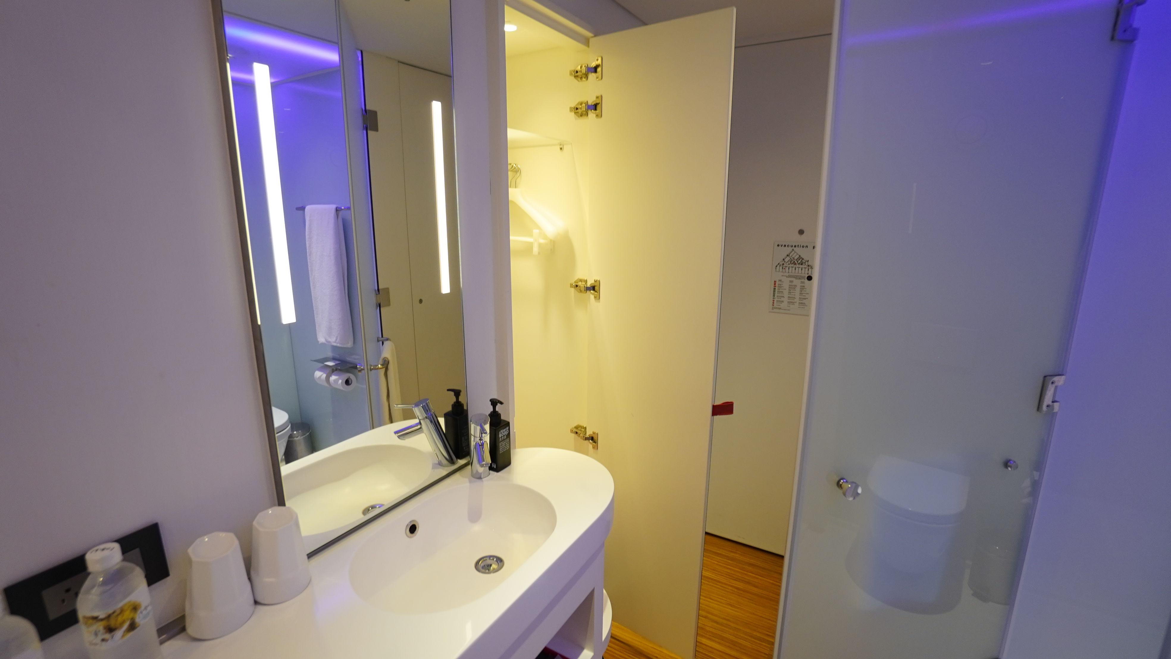 CitizenM,世民飯店,傑西飯店開箱清單,北門,台北,台北住宿,台北車站,商務旅館,落地玻璃,西門,西門町,飯店 CitizenM,世民飯店,傑西飯店開箱清單,北門,台北,台北住宿,台北車站,商務旅館,落地玻璃,西門,西門町,飯店