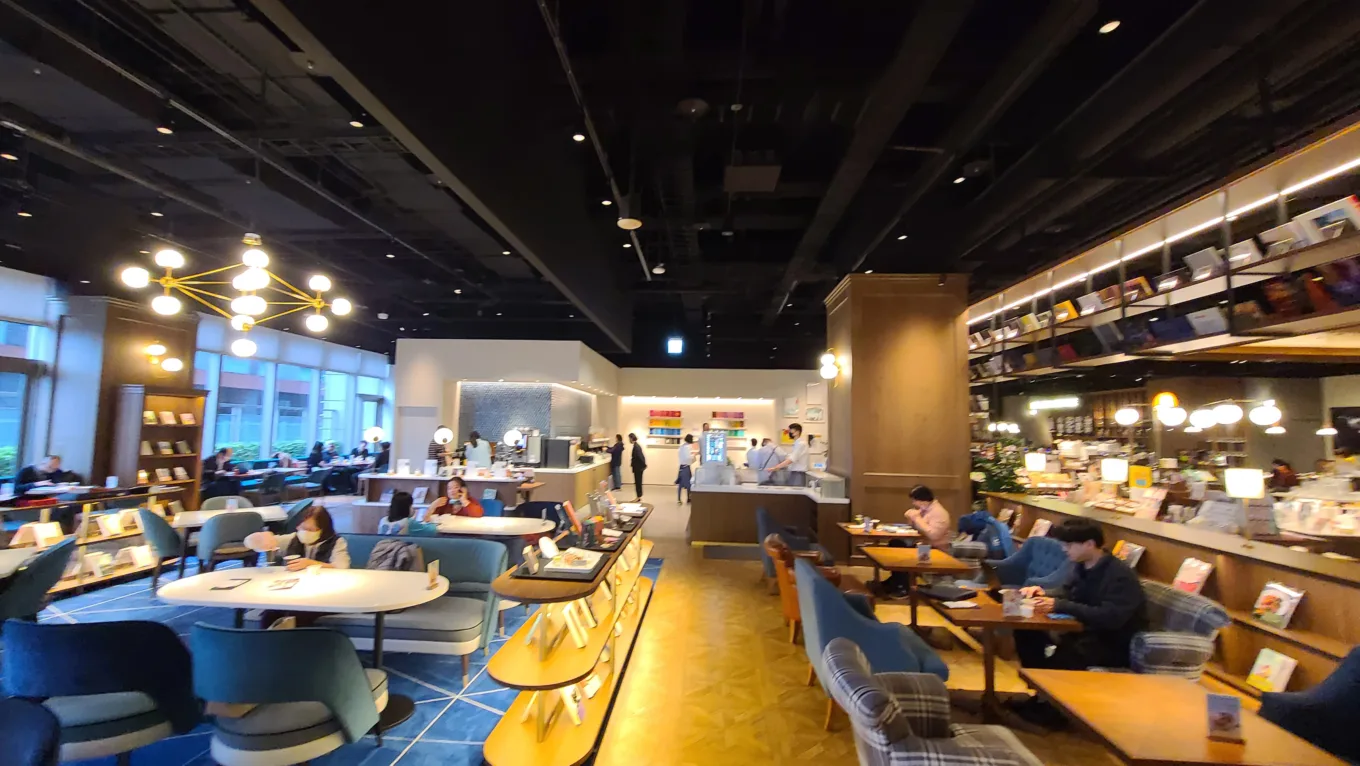 tsutaya,共享辦公室,蔦屋SHARELUNGE,蔦屋書店,行動辦公室 tsutaya,共享辦公室,蔦屋SHARELUNGE,蔦屋書店,行動辦公室
