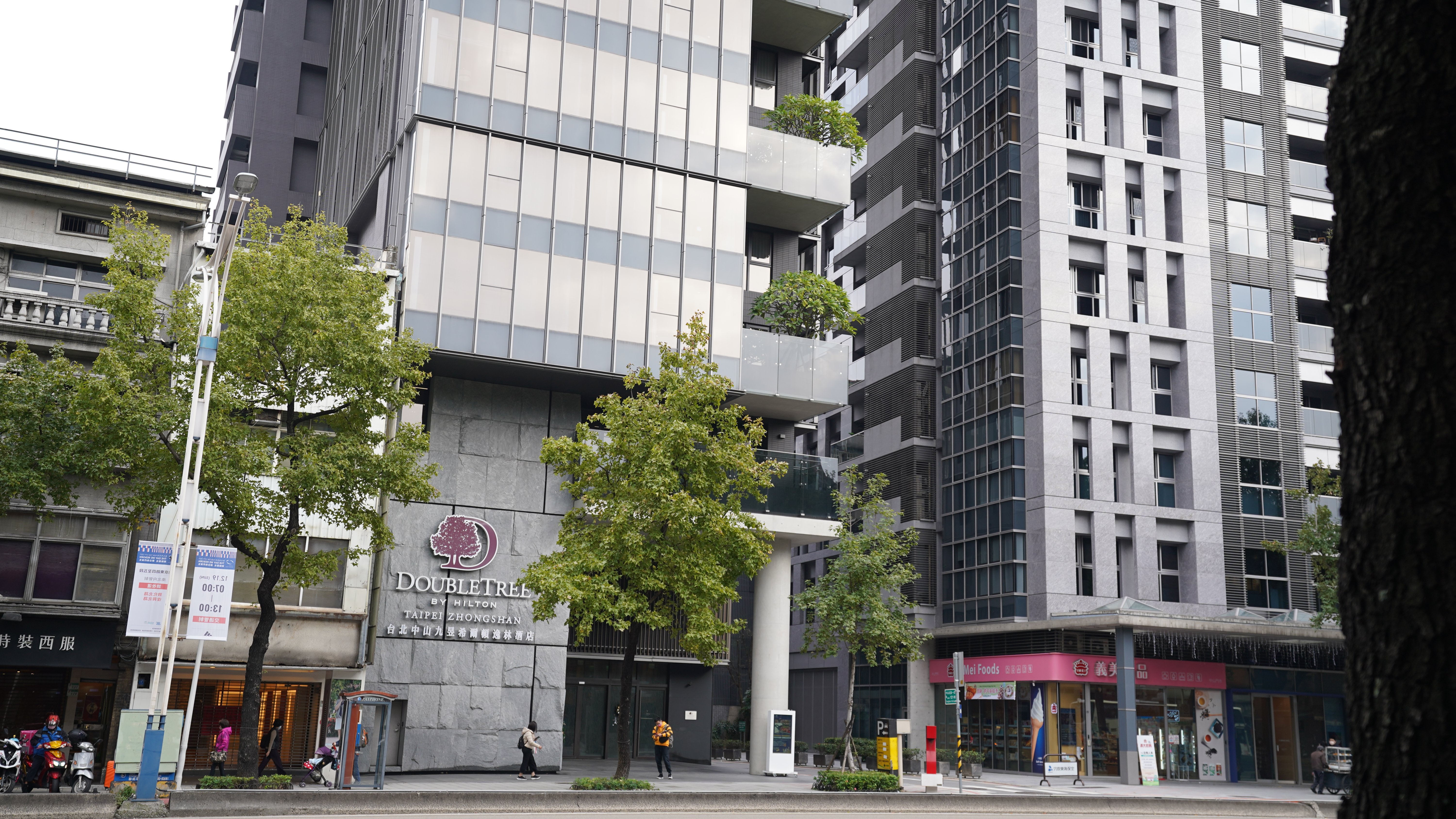 DOUBLETREE,TOTO花灑,九昱希爾頓逸林酒店,九昱建設,傑西飯店開箱清單,希爾頓,希爾頓逸林,暖氣,牛肉麵,舒達,飯店 DOUBLETREE,TOTO花灑,九昱希爾頓逸林酒店,九昱建設,傑西飯店開箱清單,希爾頓,希爾頓逸林,暖氣,牛肉麵,舒達,飯店