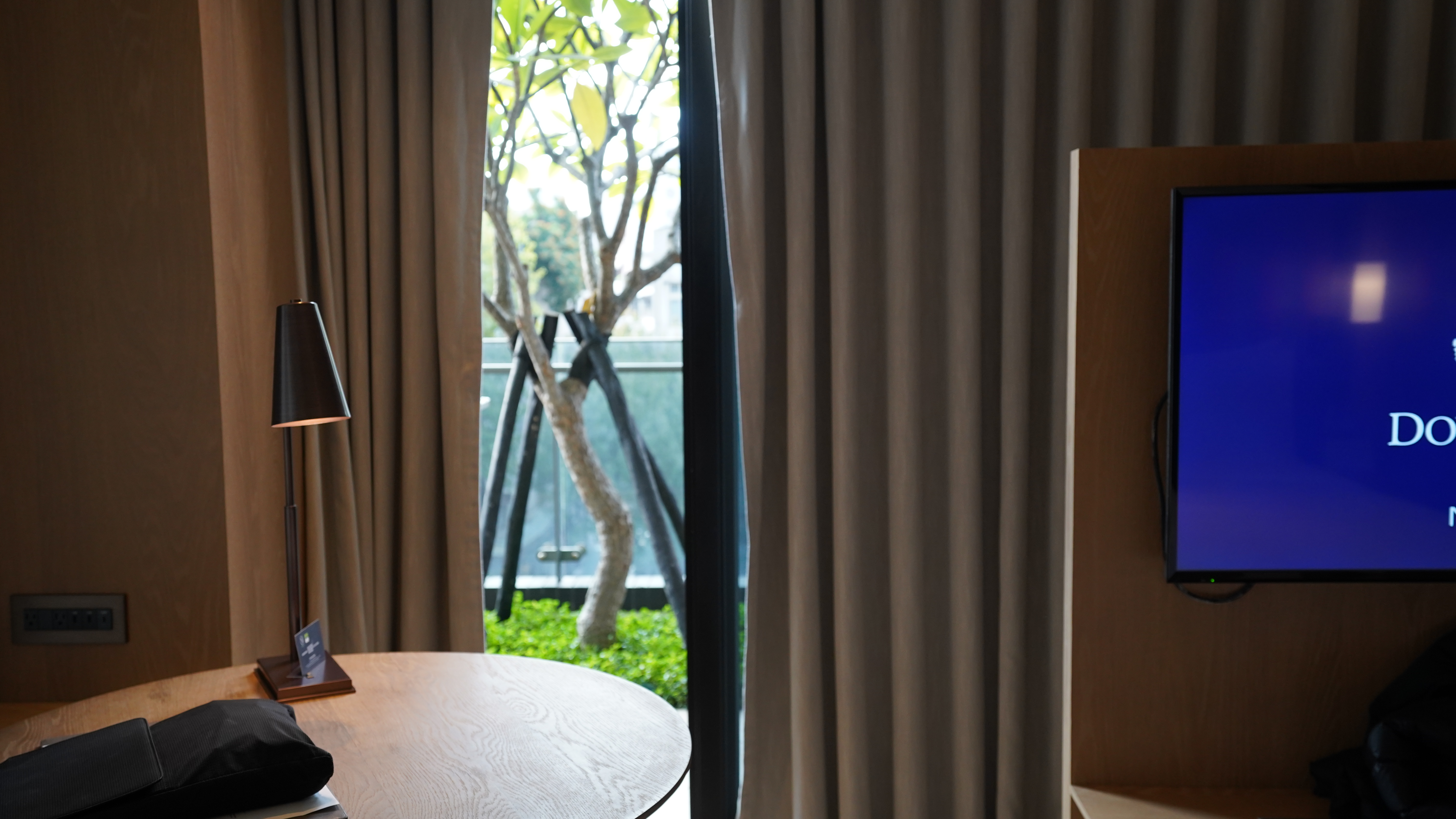 DOUBLETREE,TOTO花灑,九昱希爾頓逸林酒店,九昱建設,傑西飯店開箱清單,希爾頓,希爾頓逸林,暖氣,牛肉麵,舒達,飯店 DOUBLETREE,TOTO花灑,九昱希爾頓逸林酒店,九昱建設,傑西飯店開箱清單,希爾頓,希爾頓逸林,暖氣,牛肉麵,舒達,飯店