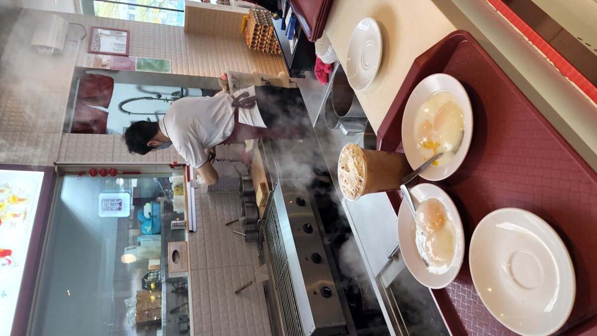 2022-09 新加坡,Singapore,VISIT SINGAPORE,WSSS,亞坤,傑西吃貨筆記,傑西懷胎七個月,傑西懷胎八個月,傑西懷胎六個月,在地人推薦,小印度,新加坡,新加坡旅遊,新加坡美食,樟宜,沙嗲,沙爹,熟食中心,美食,辣螃蟹