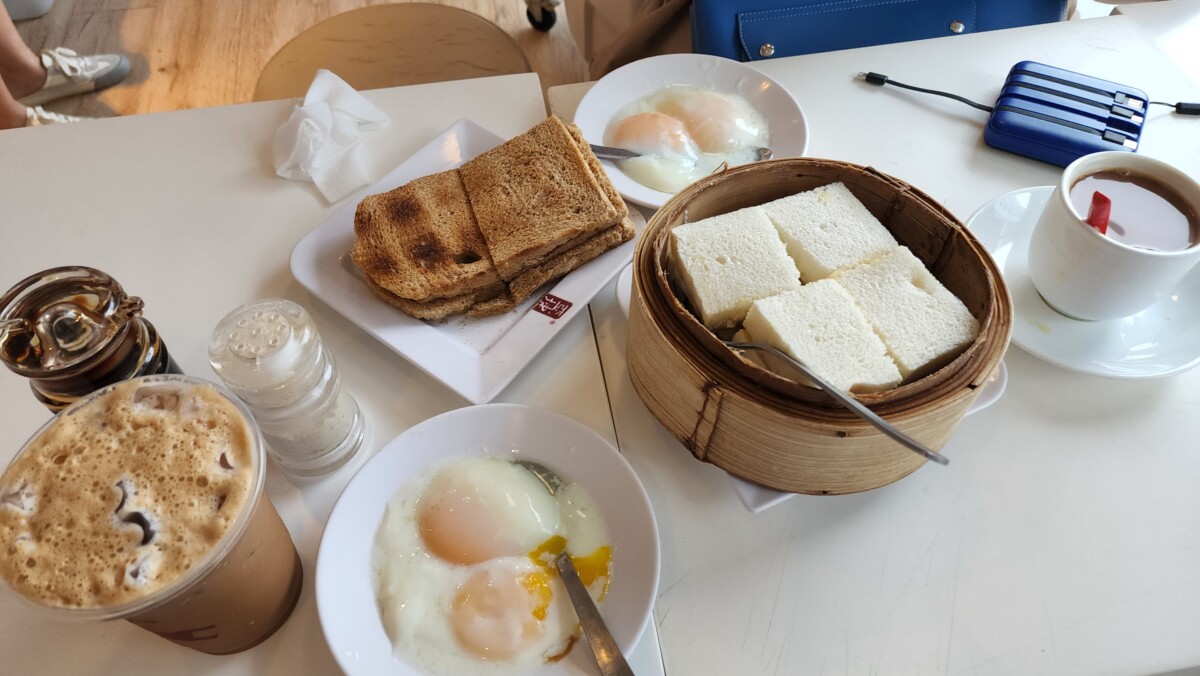 2022-09 新加坡,Singapore,VISIT SINGAPORE,WSSS,亞坤,傑西吃貨筆記,傑西懷胎七個月,傑西懷胎八個月,傑西懷胎六個月,在地人推薦,小印度,新加坡,新加坡旅遊,新加坡美食,樟宜,沙嗲,沙爹,熟食中心,美食,辣螃蟹