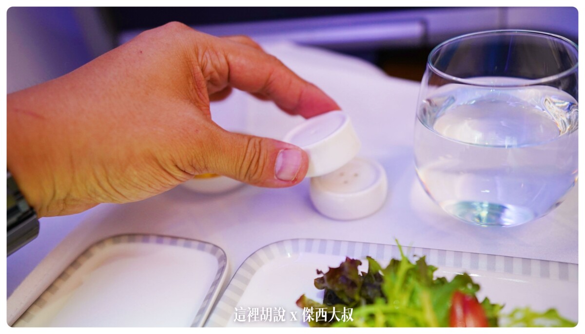 A350,BUSINESS CLASS,CLASS C,SIA,SINGAPOREAIRLINE,SQ,star alliance,WSSS,傑西飛行記錄,商務艙比較,商務艙飛行記錄,座位推薦,懶人包,新加坡航空,新加坡航空 商務艙,新加坡航空 飛機餐,新加坡航空 餐點,新加坡航空商務艙,新加坡航空商務艙餐點,新加坡航空經濟艙過夜包,新航,新航 台北,新航 商務艙,新航787,新航787-10商務艙,新航a350,星空聯盟,樟宜,西班牙巴塞隆納文章分區,長榮 新加坡 商務艙,開箱,馬爾彭薩機場 A350,BUSINESS CLASS,CLASS C,SIA,SINGAPOREAIRLINE,SQ,star alliance,WSSS,傑西飛行記錄,商務艙比較,商務艙飛行記錄,座位推薦,懶人包,新加坡航空,新加坡航空 商務艙,新加坡航空 飛機餐,新加坡航空 餐點,新加坡航空商務艙,新加坡航空商務艙餐點,新加坡航空經濟艙過夜包,新航,新航 台北,新航 商務艙,新航787,新航787-10商務艙,新航a350,星空聯盟,樟宜,西班牙巴塞隆納文章分區,長榮 新加坡 商務艙,開箱,馬爾彭薩機場