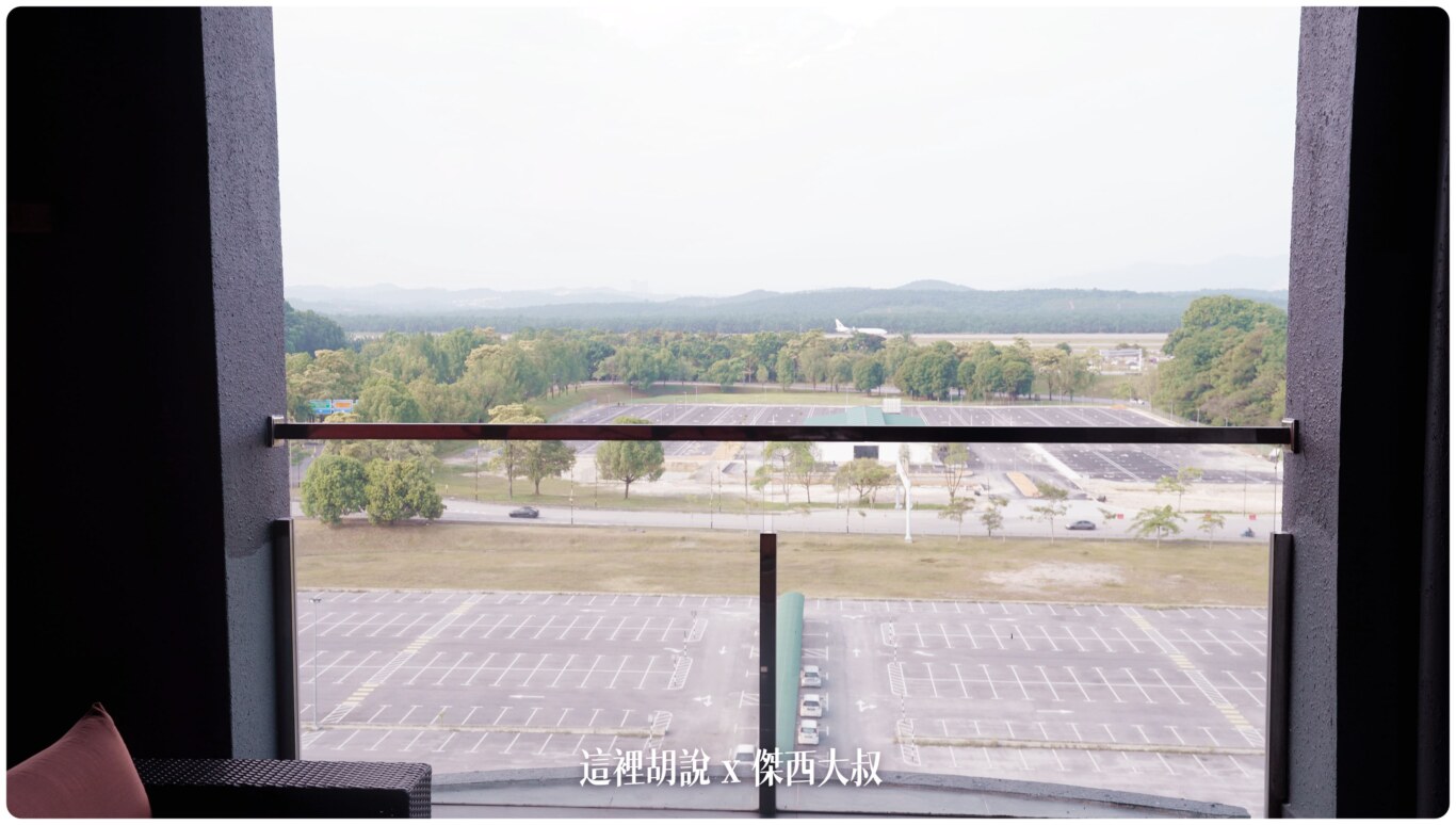 2023,BUGGY,KILA,KILA1,KLIA,KLIA2,Kuala Lumpur International Airport,KUL,SAMA SAMA HOTEL,傑西飯店開箱清單,吉隆坡國際機場,吉隆坡機場,吉隆坡機場飯店,在機場睡,斯林百蘭,斯林百蘭床墊,機場旅館,睡在機場,睡在機場系列,英國斯林百蘭,薩馬薩瑪克利亞酒店,過境旅館,電動車,面對機場跑道,馬來西亞,馬來西亞國際機場,高爾夫球車 2023,BUGGY,KILA,KILA1,KLIA,KLIA2,Kuala Lumpur International Airport,KUL,SAMA SAMA HOTEL,傑西飯店開箱清單,吉隆坡國際機場,吉隆坡機場,吉隆坡機場飯店,在機場睡,斯林百蘭,斯林百蘭床墊,機場旅館,睡在機場,睡在機場系列,英國斯林百蘭,薩馬薩瑪克利亞酒店,過境旅館,電動車,面對機場跑道,馬來西亞,馬來西亞國際機場,高爾夫球車
