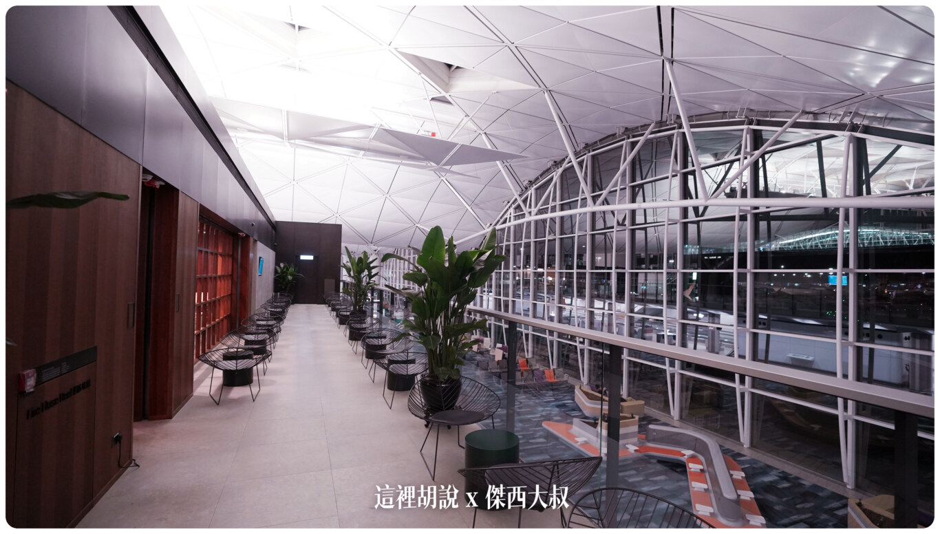 AIRLINE LOUNGE,cathay pacific,HONG KONG AIRPORT,THE DECK,THE PIER,THE WING,VHHH,休息室,兒童放電,兒童遊樂設施,國泰航空,奇妙巨蛋,寰宇堂,玉衡堂,玲瓏堂,茗茶坊,貴賓室,香港機場