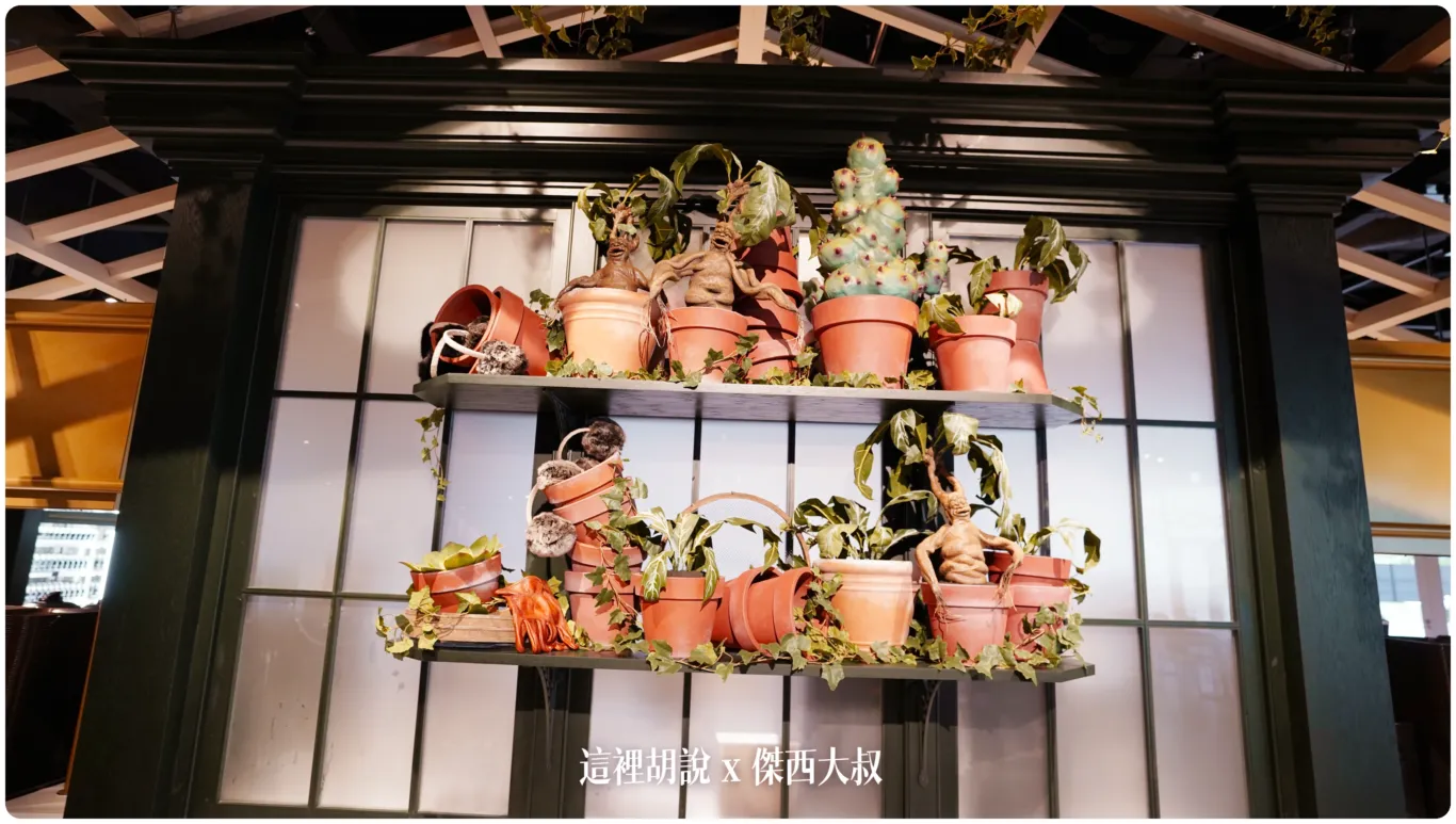 2023,Backlot Cafe,Chocolate Frog Café,Food Hall,Frog Café,harry potter tokyo,HarryPotter,PTT,themakingofharrypotterTokyo,Tokyo,WarnerBrosStudioTour,WBTourTokyo,スタジオツアー東京,ハリポタツアー,ワーナー ブラザース スタジオツア,交通,光輪兩千,劫盜地圖,咖啡,哈利波特,哈利波特在東京,外景地咖啡,奶油啤酒,奶油啤酒吧,奶油啤酒酒吧,官網,必看,必買,攻略,斗蓬,日本,日本旅遊,東京,東京 哈利波特 餐廳,東京哈利波特,東京哈利波特影城,東京哈利波特影城相關文章,東京旅遊,東京美食,營業時間,相片,禁忌森林,華納兄弟,豊島園,豐島園站,購票,選轉樓梯,門票,飛天掃帚,飛天掃把,飛行,飛行掃帚,飛行掃把,騎士公車,魔法世界,魔法部,麻瓜 2023,Backlot Cafe,Chocolate Frog Café,Food Hall,Frog Café,harry potter tokyo,HarryPotter,PTT,themakingofharrypotterTokyo,Tokyo,WarnerBrosStudioTour,WBTourTokyo,スタジオツアー東京,ハリポタツアー,ワーナー ブラザース スタジオツア,交通,光輪兩千,劫盜地圖,咖啡,哈利波特,哈利波特在東京,外景地咖啡,奶油啤酒,奶油啤酒吧,奶油啤酒酒吧,官網,必看,必買,攻略,斗蓬,日本,日本旅遊,東京,東京 哈利波特 餐廳,東京哈利波特,東京哈利波特影城,東京哈利波特影城相關文章,東京旅遊,東京美食,營業時間,相片,禁忌森林,華納兄弟,豊島園,豐島園站,購票,選轉樓梯,門票,飛天掃帚,飛天掃把,飛行,飛行掃帚,飛行掃把,騎士公車,魔法世界,魔法部,麻瓜