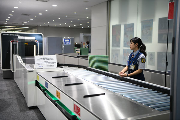 安檢, TRS 手提行李安檢 托盤自動化回收系統 各國機場是怎麼設計的？ , 安檢, tray handling system, trs, 安檢線, 手提行李, 托盤, 托盤回收, 機場, 機場系列文章,