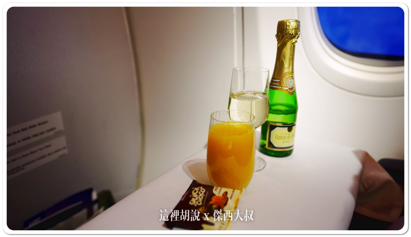 737-800,LOT,傑西飛行記錄,商務艙,商務艙飛行紀錄,星空聯盟,歐洲,歐洲商務艙,波蘭,波蘭航空,登機,行李,西班牙馬德里近郊,馬德里 737-800,LOT,傑西飛行記錄,商務艙,商務艙飛行紀錄,星空聯盟,歐洲,歐洲商務艙,波蘭,波蘭航空,登機,行李,西班牙馬德里近郊,馬德里