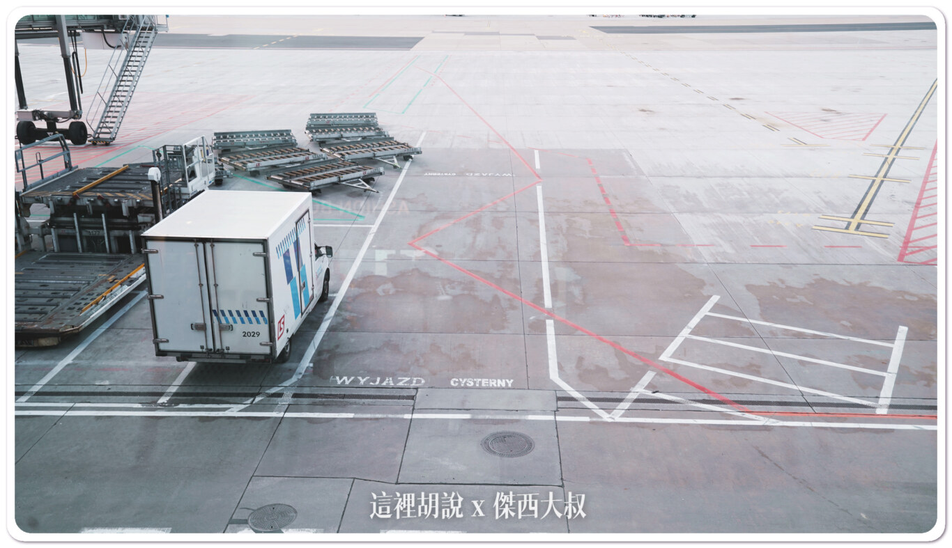 WAW,波蘭華沙機場,空側作業,華沙機場 WAW,波蘭華沙機場,空側作業,華沙機場