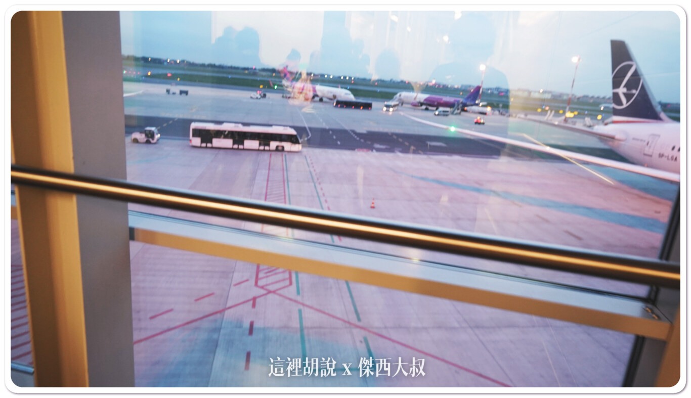 WAW,波蘭華沙機場,空側作業,華沙機場 WAW,波蘭華沙機場,空側作業,華沙機場