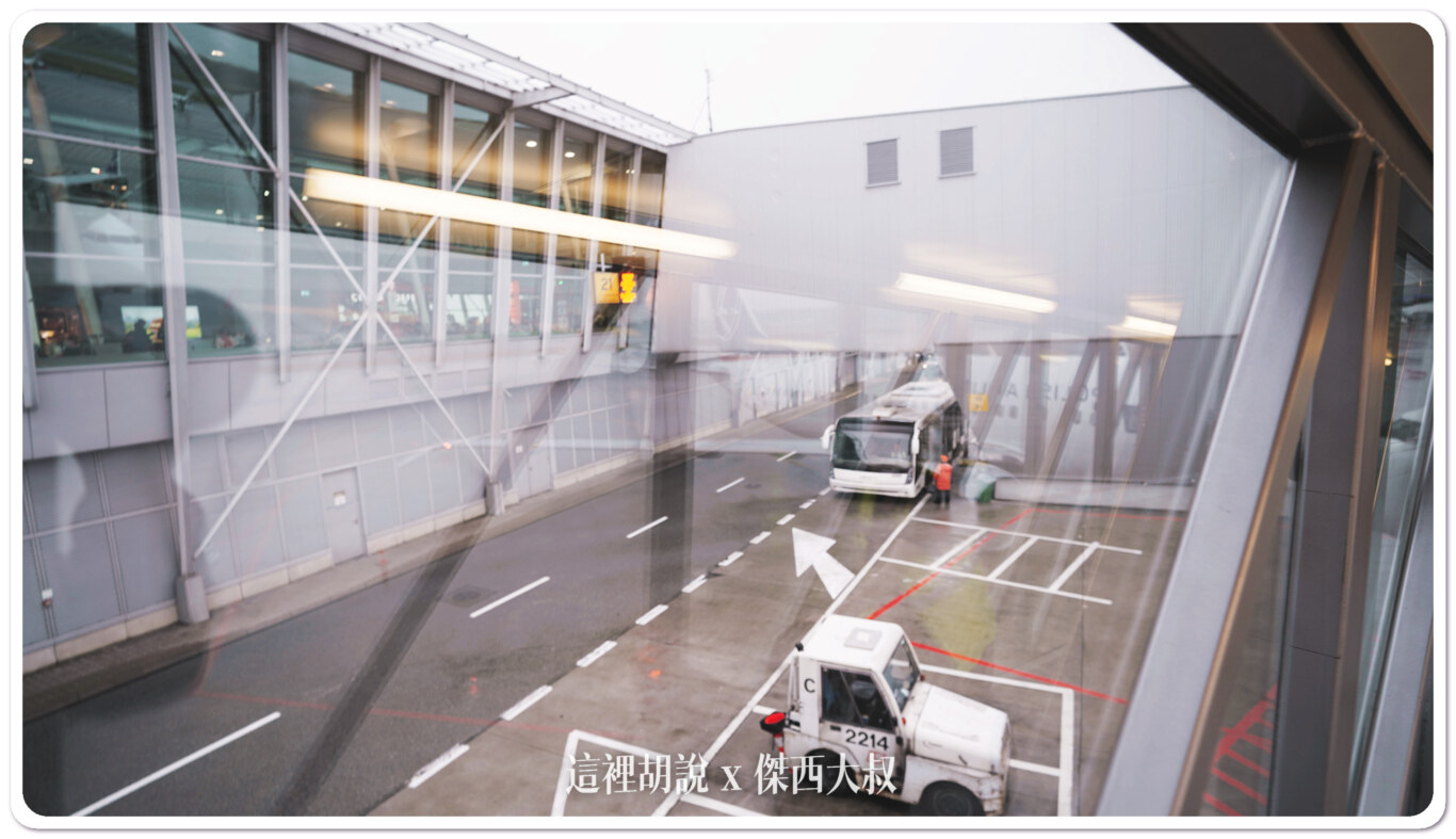 MAD,地勤作業,機場作業,空側作業,行李裝卸,馬德里機場 MAD,地勤作業,機場作業,空側作業,行李裝卸,馬德里機場