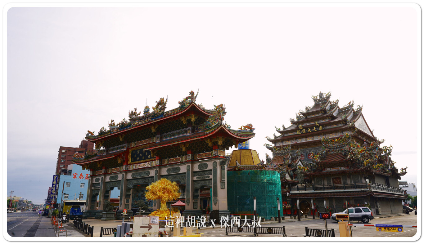 照片當中地爐還在新建當中(現在已經完整啟用)