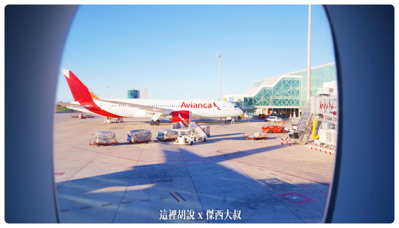 加油車,拖車,機場,機場作業,機場相關文章,氣源車,水肥車,油罐車,無桿推車,航空作業車輛,航空迷,螃蟹車,飛機迷,黑水車 加油車,拖車,機場,機場作業,機場相關文章,氣源車,水肥車,油罐車,無桿推車,航空作業車輛,航空迷,螃蟹車,飛機迷,黑水車