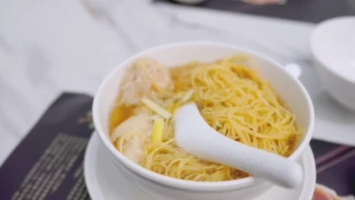 香港機場, 香港機場非管制區餐廳 何洪記粥麵專家 米其林一星 , ,