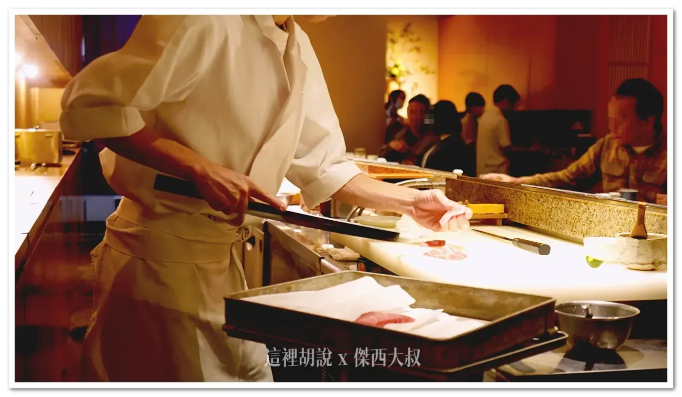 用這麼長的刀子來處理魚料,算是相對少見的