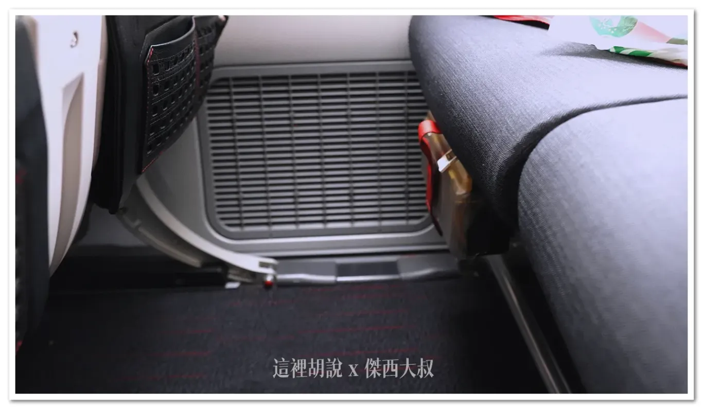 救生衣的放置位置