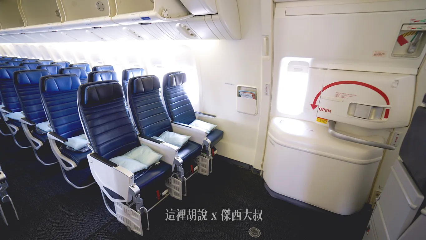 777,UNITED AIR,傑西飛行記錄,座位圖,經濟艙,經濟艙座位,經濟艙飛行記錄,聯合航空,豪華經濟艙 777,UNITED AIR,傑西飛行記錄,座位圖,經濟艙,經濟艙座位,經濟艙飛行記錄,聯合航空,豪華經濟艙