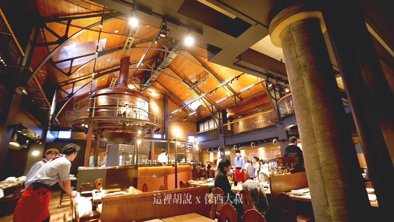 用餐的空間很大,座位數量非常多