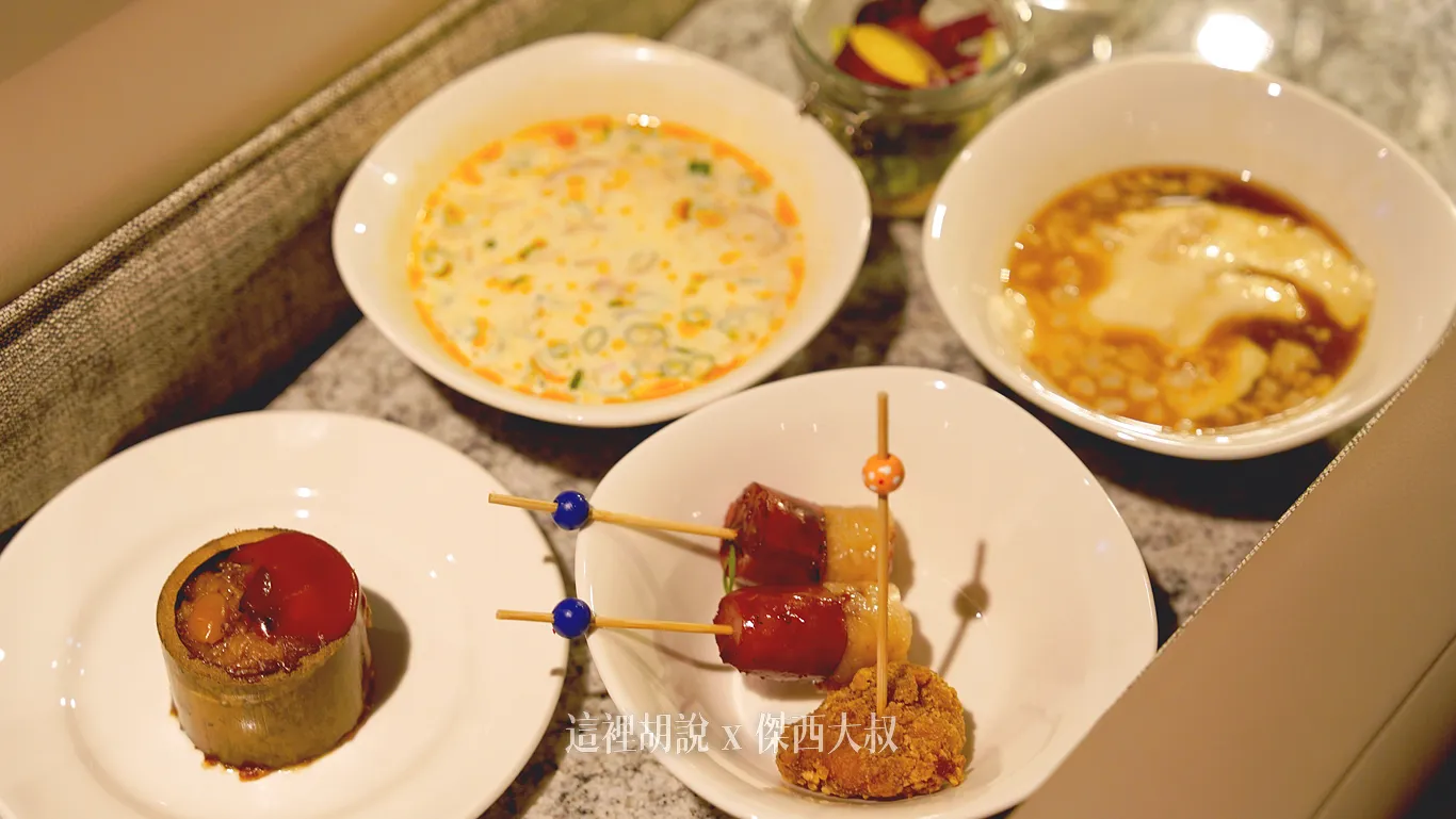 鹹豆漿、竹筒飯、豆花、大腸包小腸、雞排