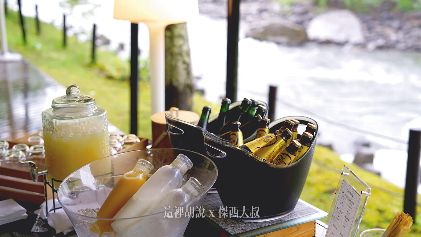 一大早還是有提供酒精飲料