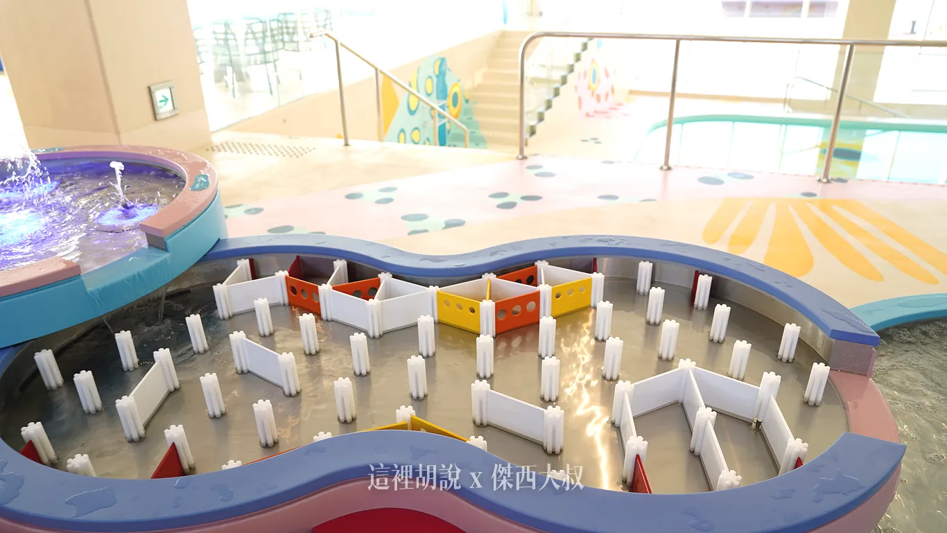 小朋友就算不下水,也可以在此打發時間 小朋友就算不下水,也可以在此打發時間